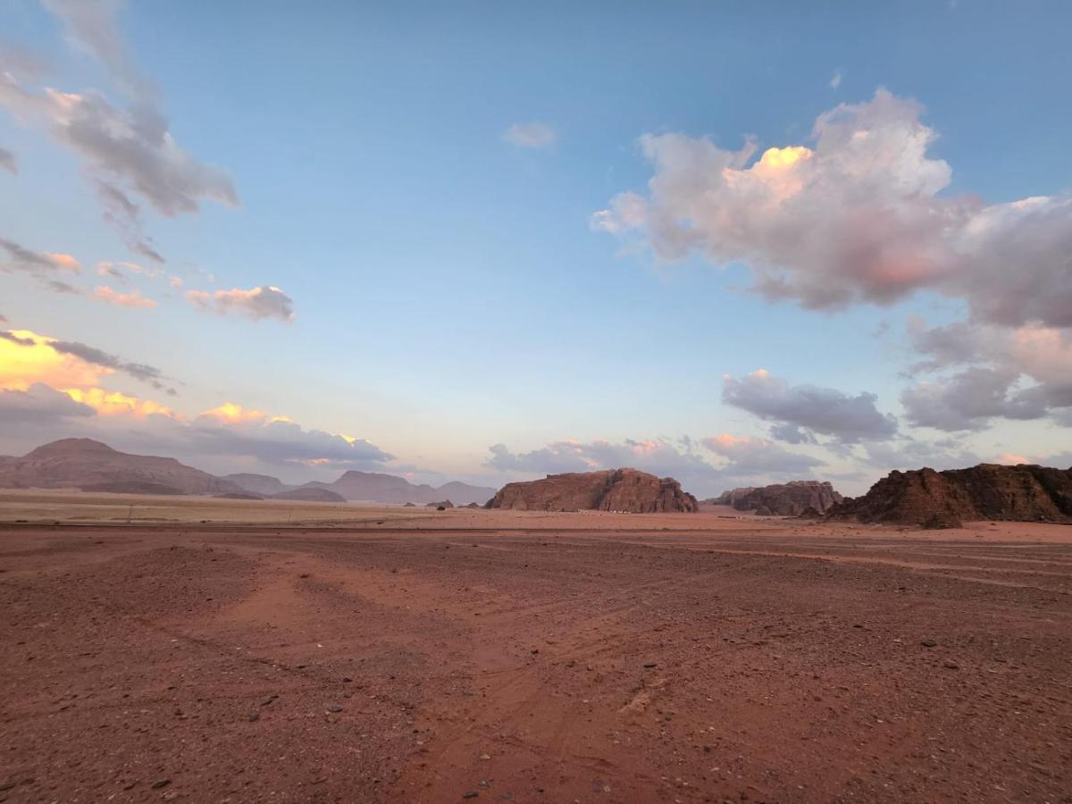 White Desert Camp 瓦迪拉姆 外观 照片