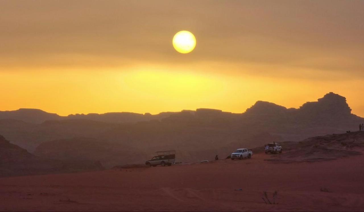 White Desert Camp 瓦迪拉姆 外观 照片