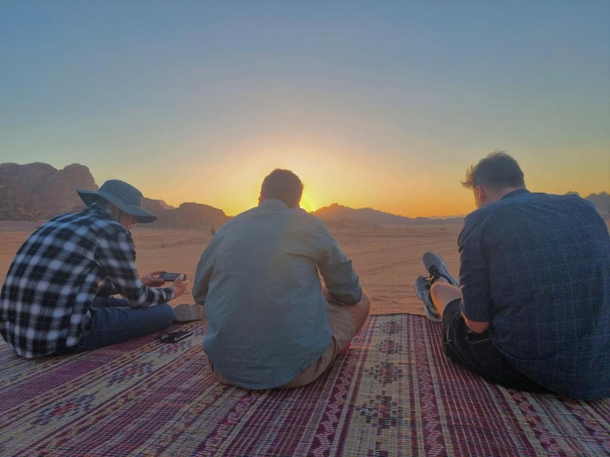 White Desert Camp 瓦迪拉姆 外观 照片